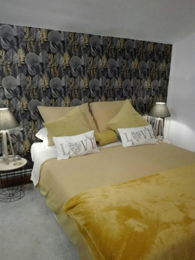 L'Esquilon Chambre D'Hote Bed and Breakfast Thiat Eksteriør billede