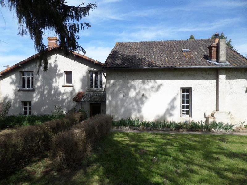 L'Esquilon Chambre D'Hote Bed and Breakfast Thiat Eksteriør billede