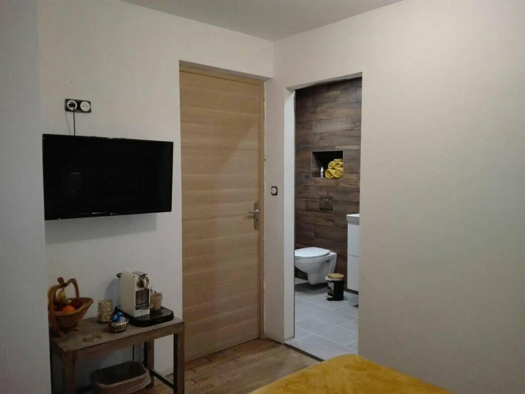 L'Esquilon Chambre D'Hote Thiat Eksteriør billede